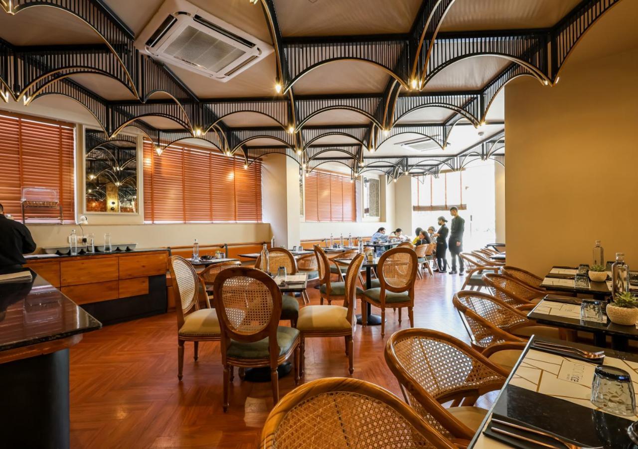Bloom Hotel - Golf Course Road, Sector 43 Гургаон Екстериор снимка