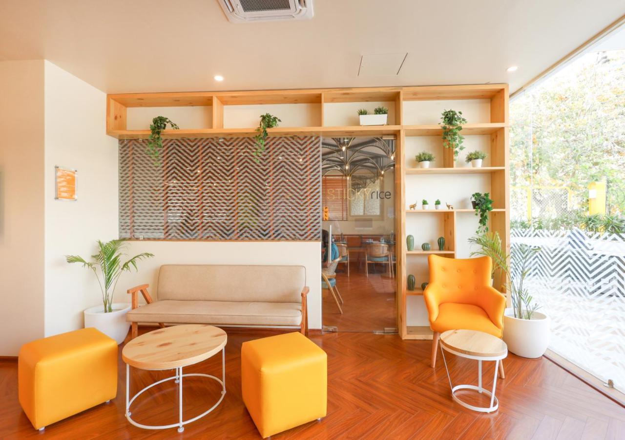 Bloom Hotel - Golf Course Road, Sector 43 Гургаон Екстериор снимка