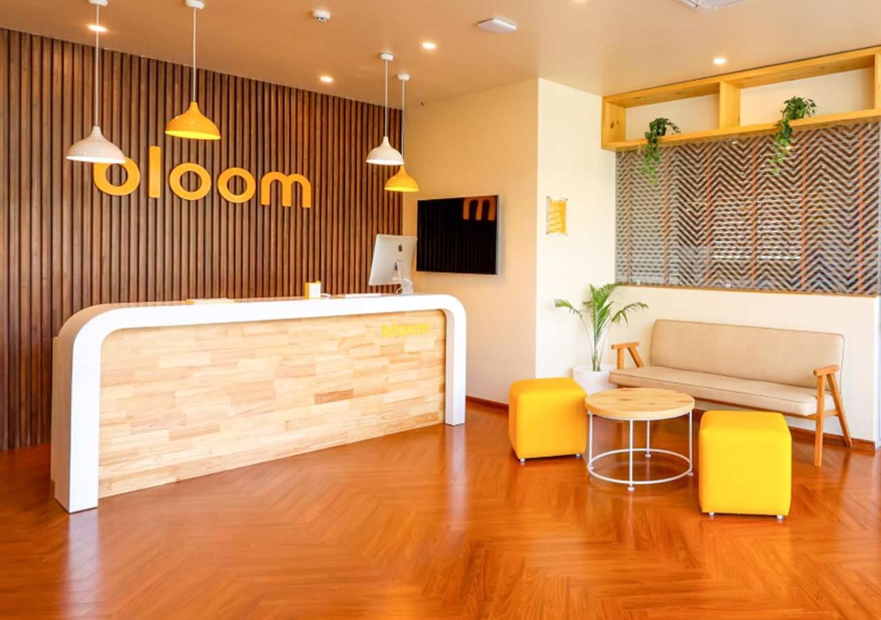 Bloom Hotel - Golf Course Road, Sector 43 Гургаон Екстериор снимка